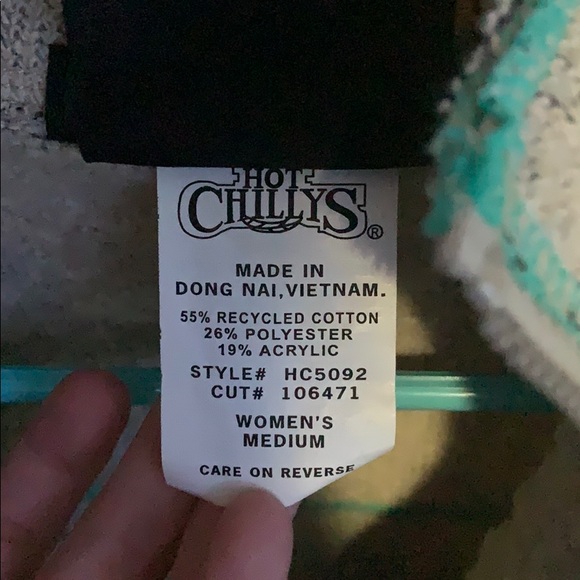 Woman’s Hot Chillys zip up pullover - Picture 6 of 6